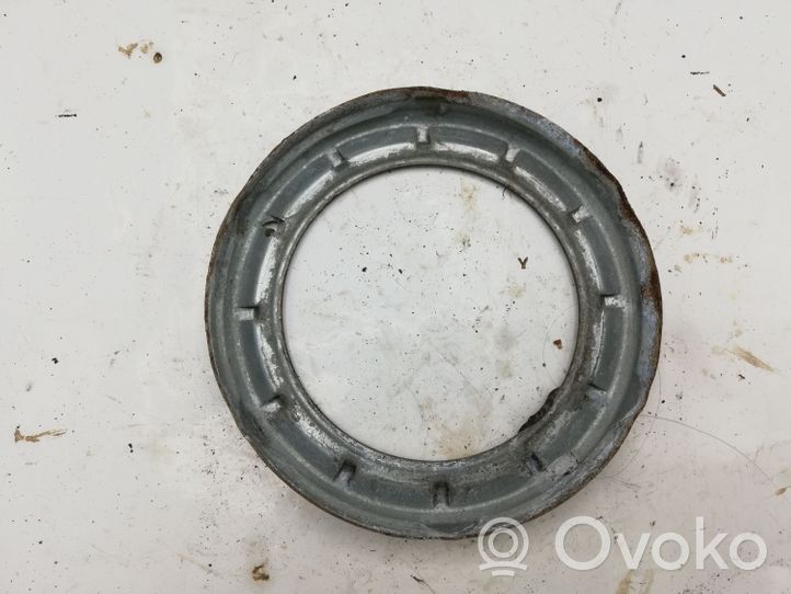 BMW 3 E46 Anello/dado di bloccaggio della vite della pompa del carburante nel serbatoio 1182904