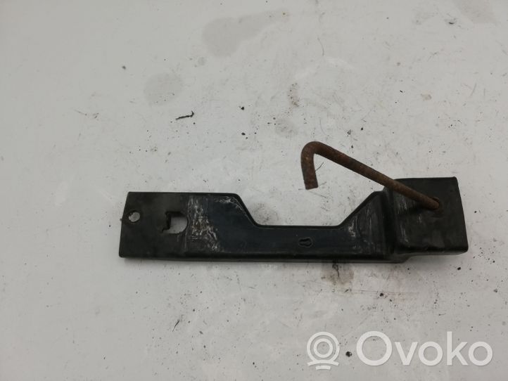 Honda CR-V Battery bracket NOCODE