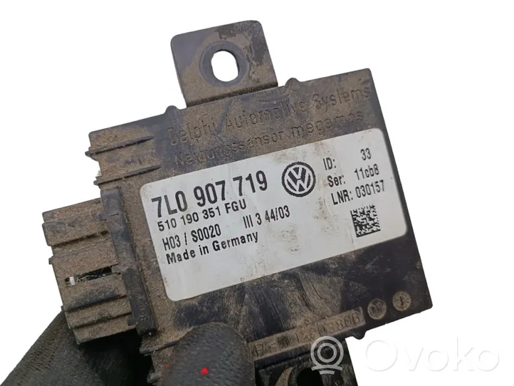 Volkswagen Touareg I Alarm control unit/module 7L0907719