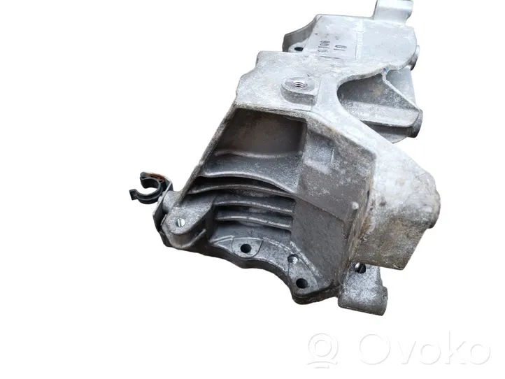 BMW X5 E70 Supporto del generatore/alternatore 