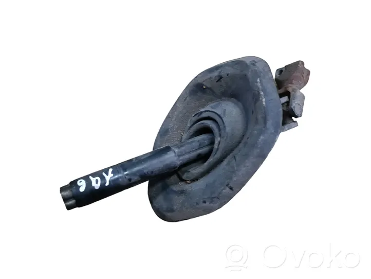 Volkswagen Touareg I Steering column universal joint 