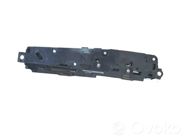 BMW 5 G30 G31 Interruttore di controllo della trazione (ASR) 6843924