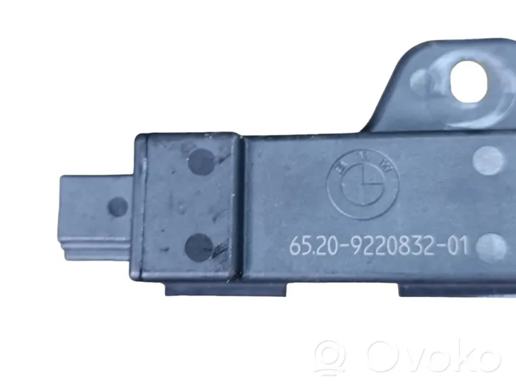 BMW X5 F15 Antena wewnętrzna 9220832