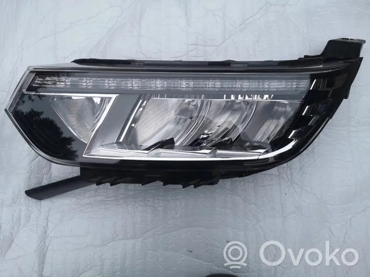 SsangYong Tivoli Lampa przednia 