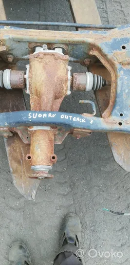 Subaru Outback Taka-akselin palkki 