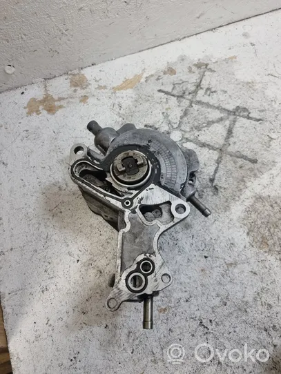 Audi A4 S4 B5 8D Pompe à vide 038145209A