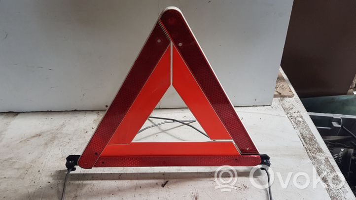 BMW 5 E39 Emergency warning sign 27R034002