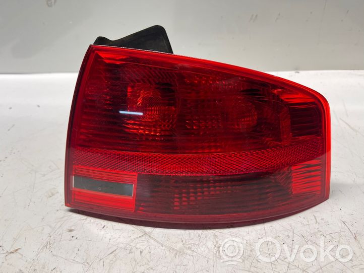 Audi A4 S4 B7 8E 8H Galinis žibintas kėbule 965084