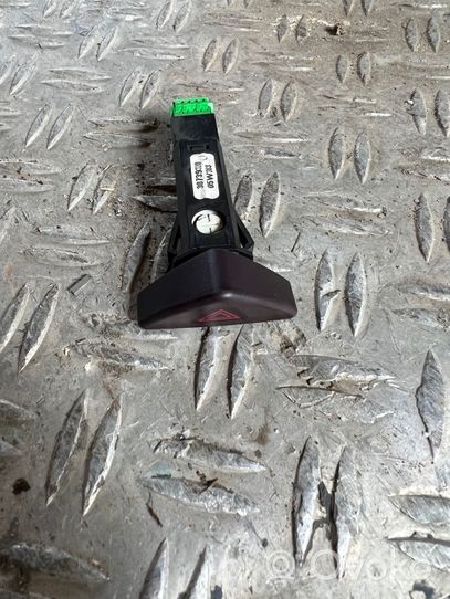 Volvo XC70 Hazard light switch 30739320