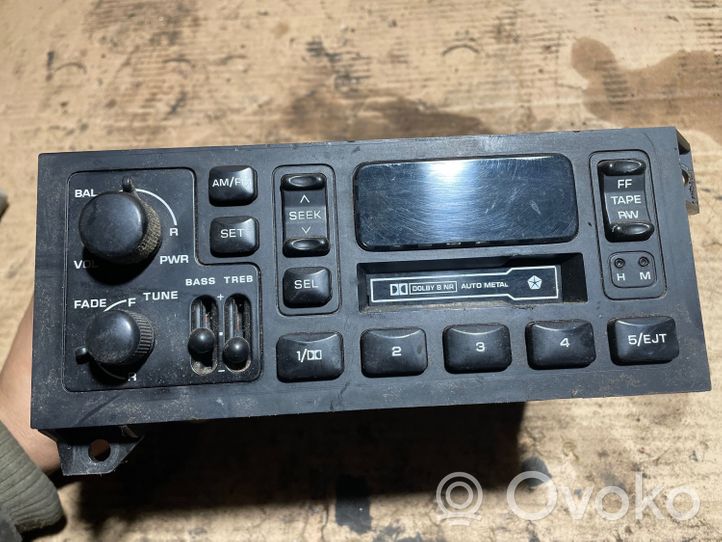 Chrysler Voyager Radio / CD/DVD atskaņotājs / navigācija P04858556AD