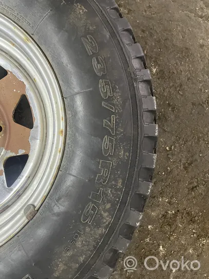 Daihatsu Rocky R15 spare wheel 