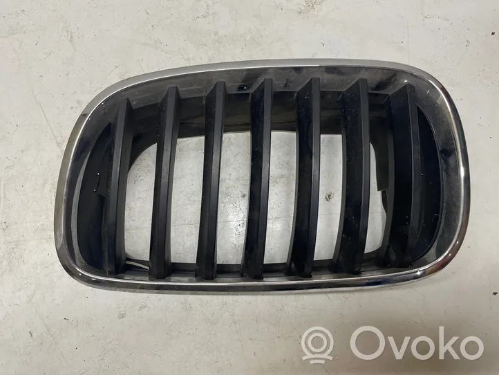 BMW X5 E70 Maskownica / Grill / Atrapa górna chłodnicy 7171395