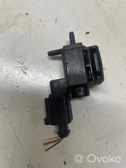 Audi A5 Sportback 8TA Solenoidinis vožtuvas 037906283C