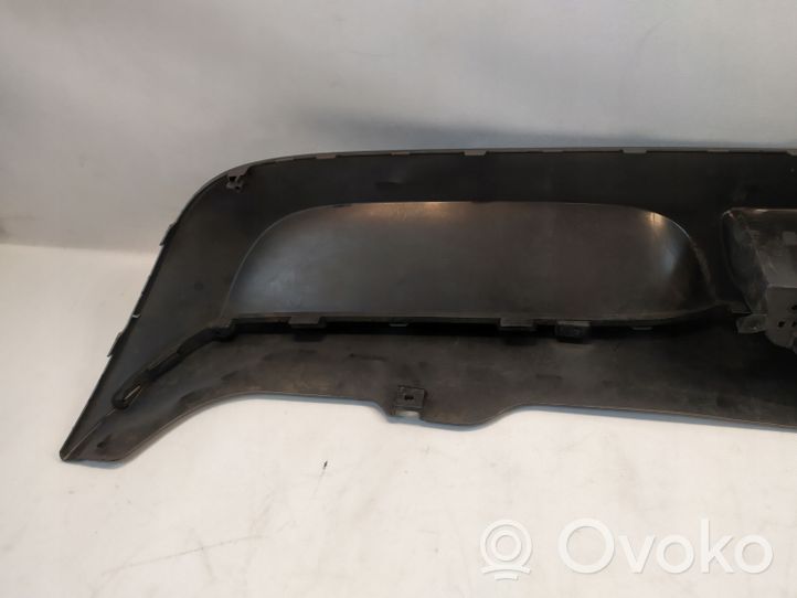 Suzuki Vitara (LY) Moldura inferior del parachoques trasero 7187186R