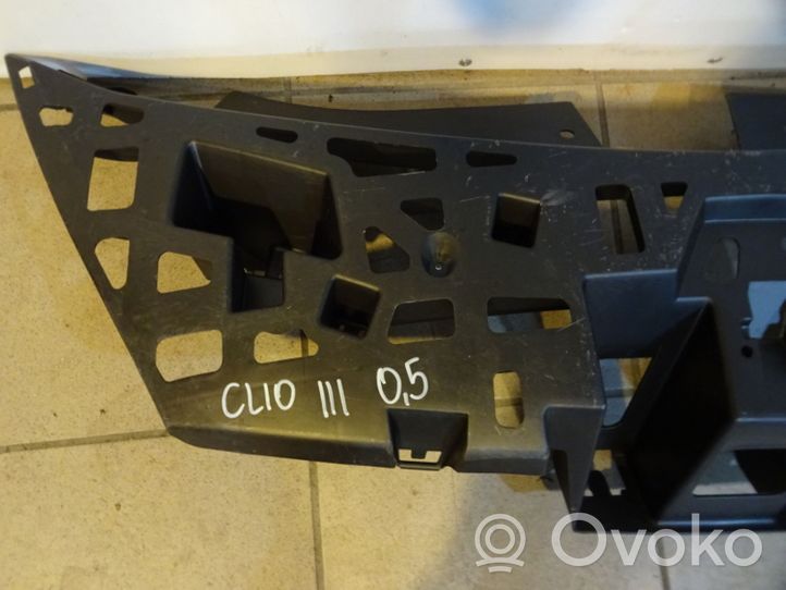 Renault Clio III Maskownica / Grill / Atrapa górna chłodnicy 