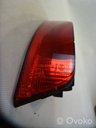 Ford Kuga II Éclairage de pare-chocs arrière CN1515K273AC