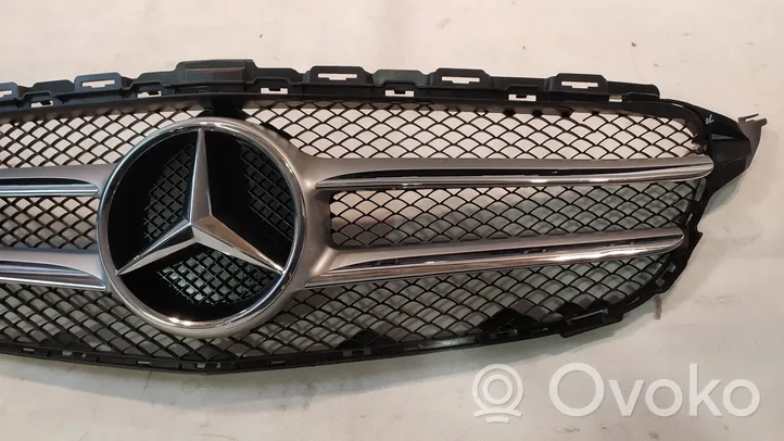 Mercedes-Benz C AMG W205 Maskownica / Grill / Atrapa górna chłodnicy A2058800183