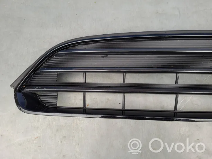 Mini Cooper Countryman F60 Grille calandre supérieure de pare-chocs avant 51137931637