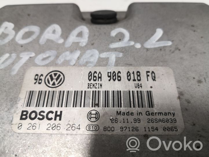 Volkswagen Bora Calculateur moteur ECU 06A906018FQ