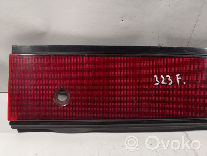 Mazda 323 Lampy tylnej klapy bagażnika 0674434