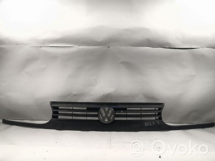 Volkswagen Golf III Grille calandre supérieure de pare-chocs avant 