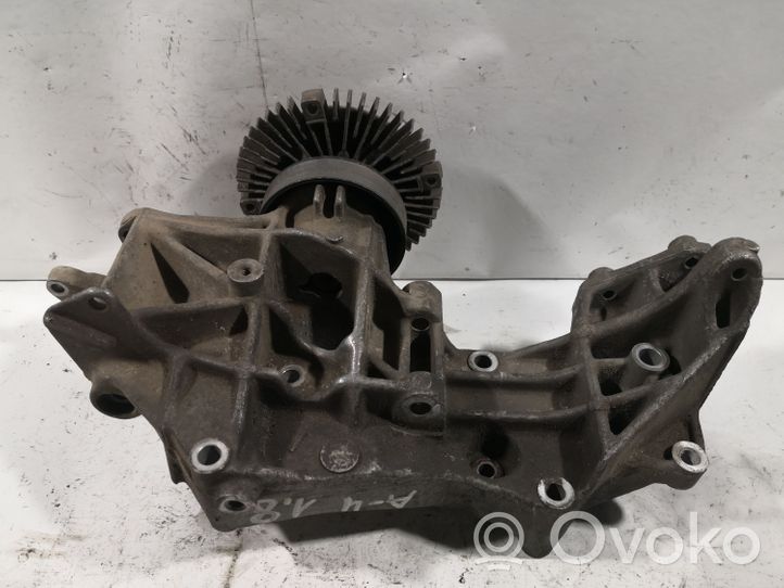 Audi A4 S4 B5 8D Supporto del generatore/alternatore 058145523B