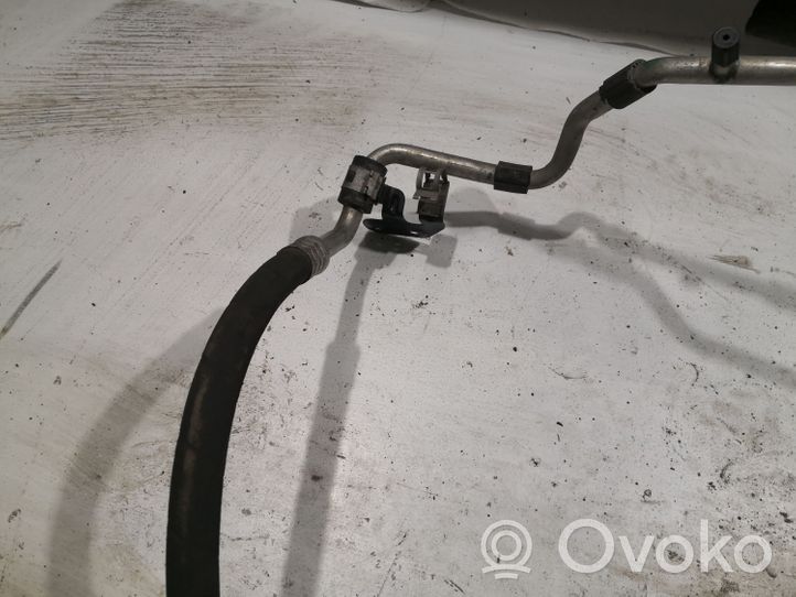 Volkswagen Jetta VI Manguera/tubo del aire acondicionado (A/C) 5C0820743C
