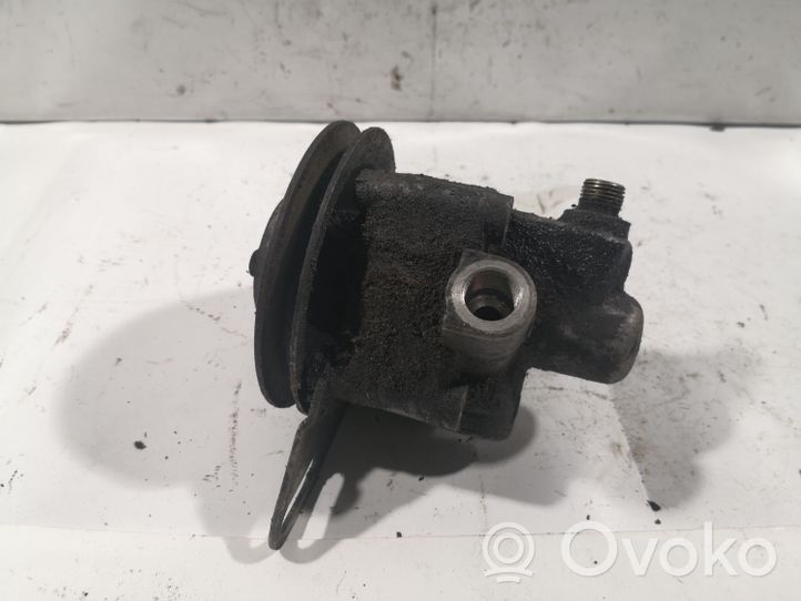 Alfa Romeo 166 Power steering pump 7681955175