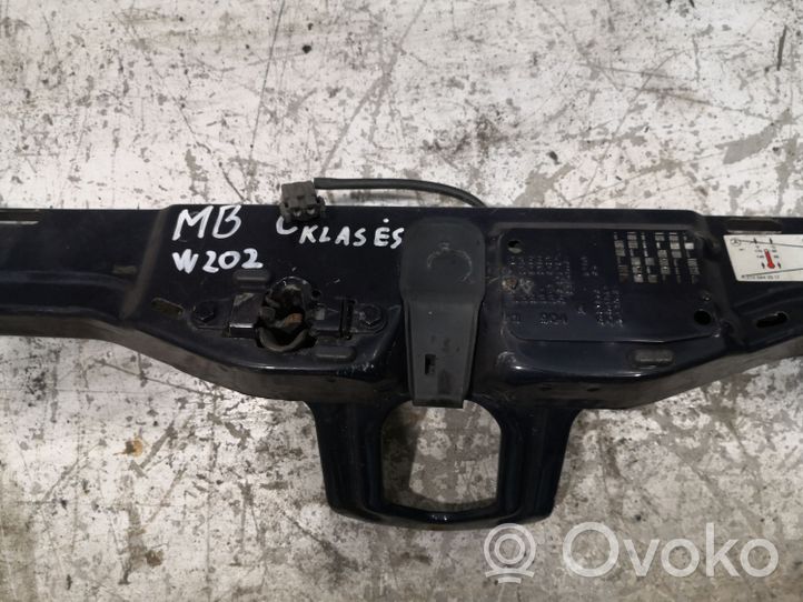 Mercedes-Benz C W202 Staffa del pannello di supporto del radiatore parte superiore A2105843517