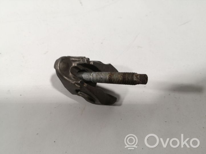 Ford C-MAX II Fuel Injector clamp holder 