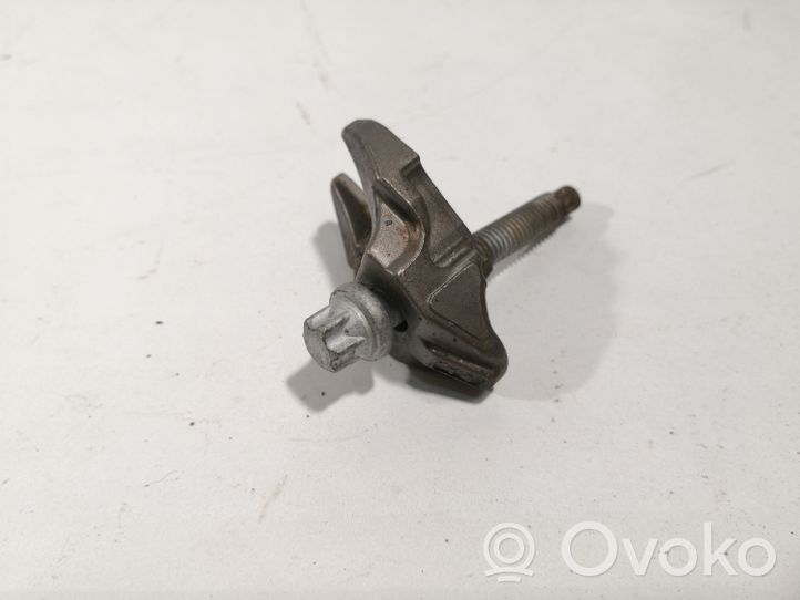 Ford C-MAX II Fuel Injector clamp holder 