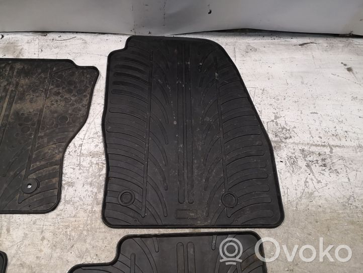 Ford C-MAX II Car floor mat set 