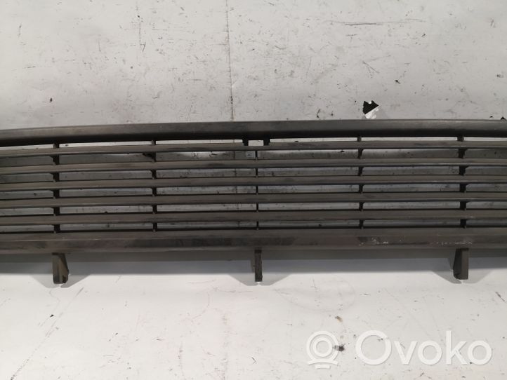 Volkswagen Transporter - Caravelle T3 Front bumper upper radiator grill 251853663