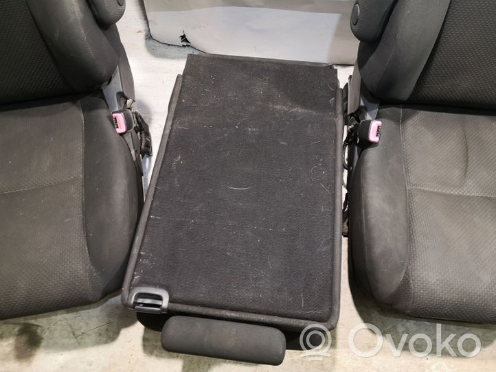 Toyota Corolla Verso AR10 Set sedili 