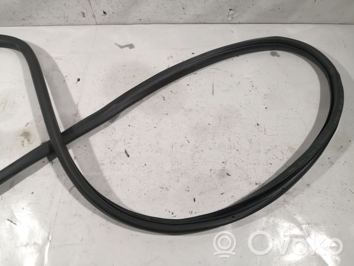 Audi A6 S6 C6 4F Rear door rubber seal (on body) 4F9833721E