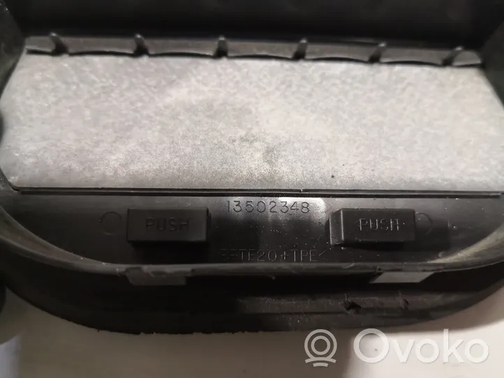 Opel Mokka X Quarter panel pressure vent 13502348