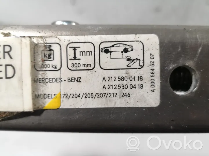 Mercedes-Benz C W204 Cric di sollevamento A2125800118