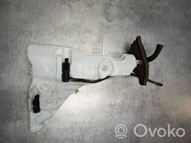 BMW X6 F16 Windshield washer fluid reservoir/tank 7292425