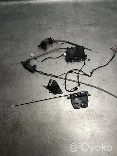 BMW X5 F15 Siłownik elektryczny podnoszenia klapy tylnej / bagażnika 7303443