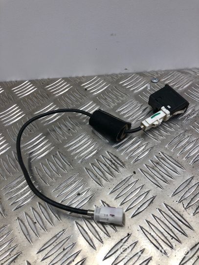 BMW X5 E70 Connettore plug in USB 9237653