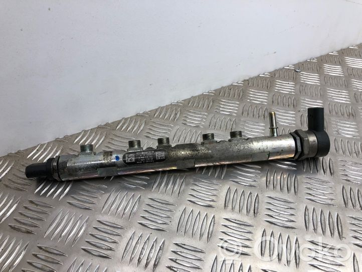 BMW 3 E90 E91 Kraftstoffverteiler Einspritzleiste 7809128