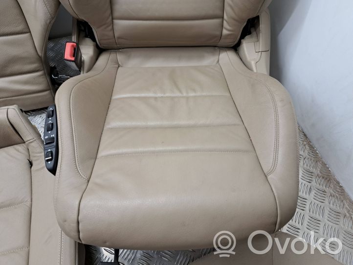 Mercedes-Benz E C207 W207 Set di rivestimento sedili e portiere 