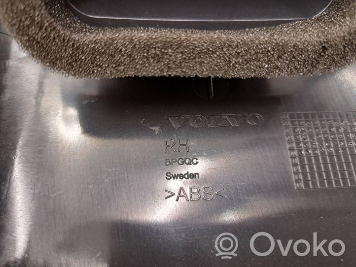 Volvo XC70 Rivestimento montante (B) (fondo) 