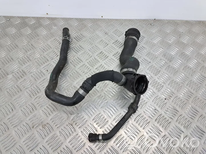 BMW 5 F10 F11 Engine coolant pipe/hose 7580957