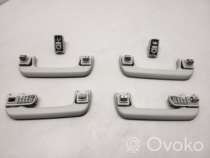 Audi Q7 4M Un set di maniglie per il soffitto 8R0857608D