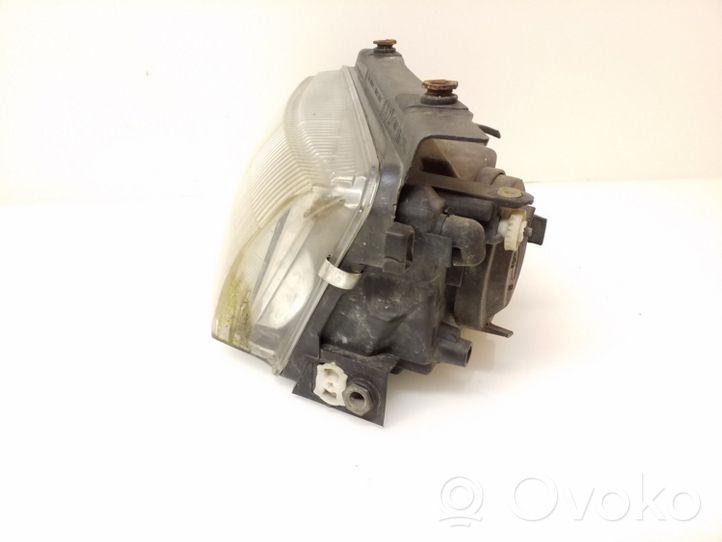 Volkswagen PASSAT B5 Lampa przednia 14869100