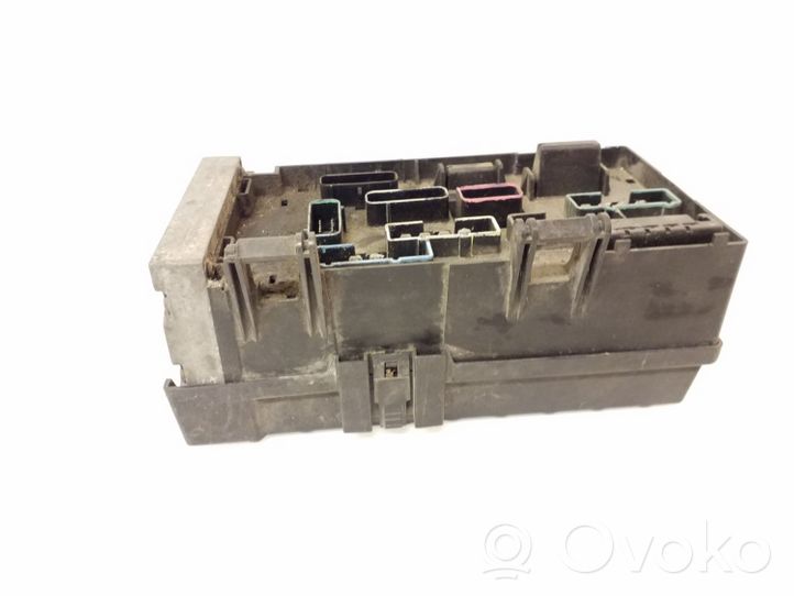 Chrysler Voyager Module de fusibles P04869204AK