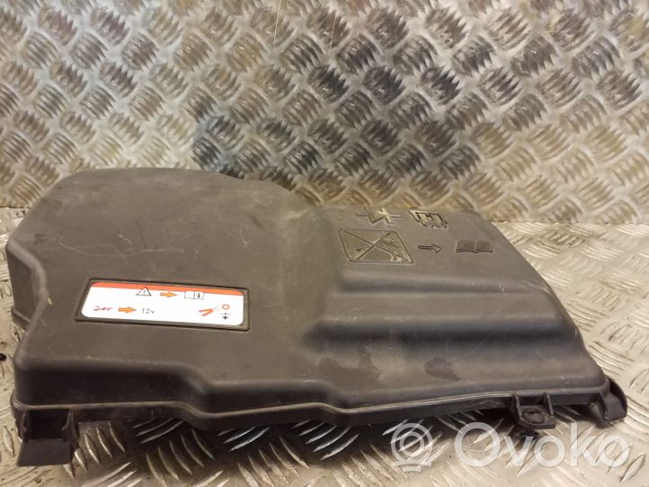 Peugeot 508 Battery box tray cover/lid 