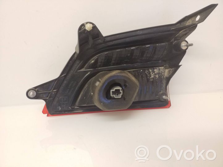 Subaru Outback (BS) Lampy tylnej klapy bagażnika 13260228