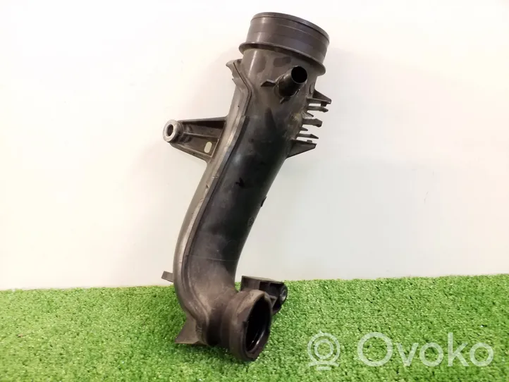 Opel Vivaro Turbo air intake inlet pipe/hose 165752889R